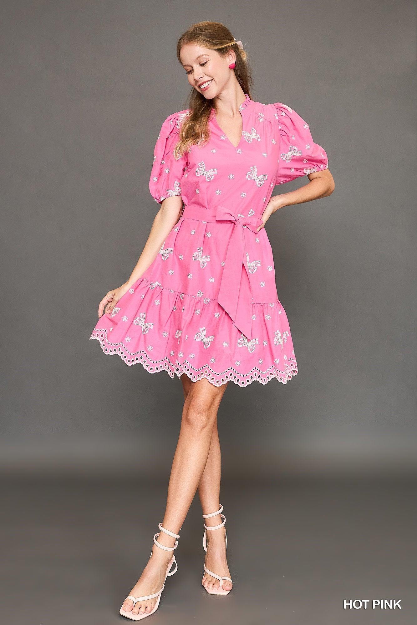 VESTIDO MOÑOS CORTO COLOR ROSA