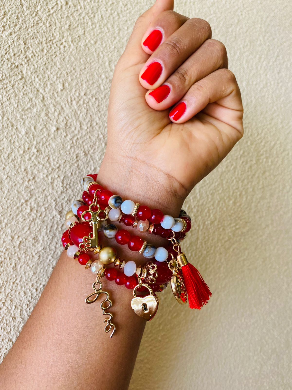 JUEGO DE PULSERAS LOVE ROJO